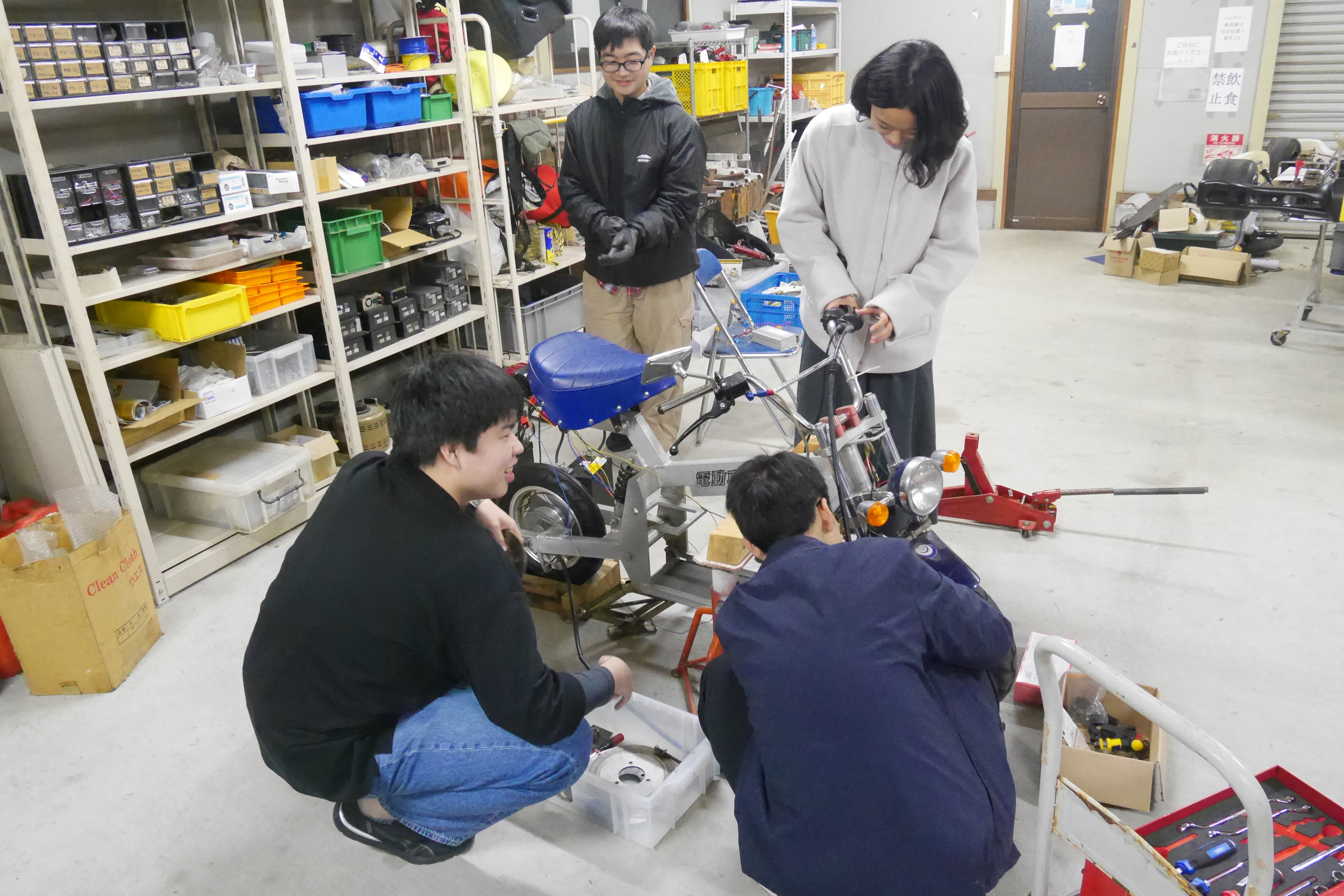 20251018_electric_car